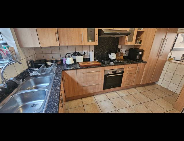 3 BEDROOM TOWNHOUSE FOR SALE IN NEW REDRUTH